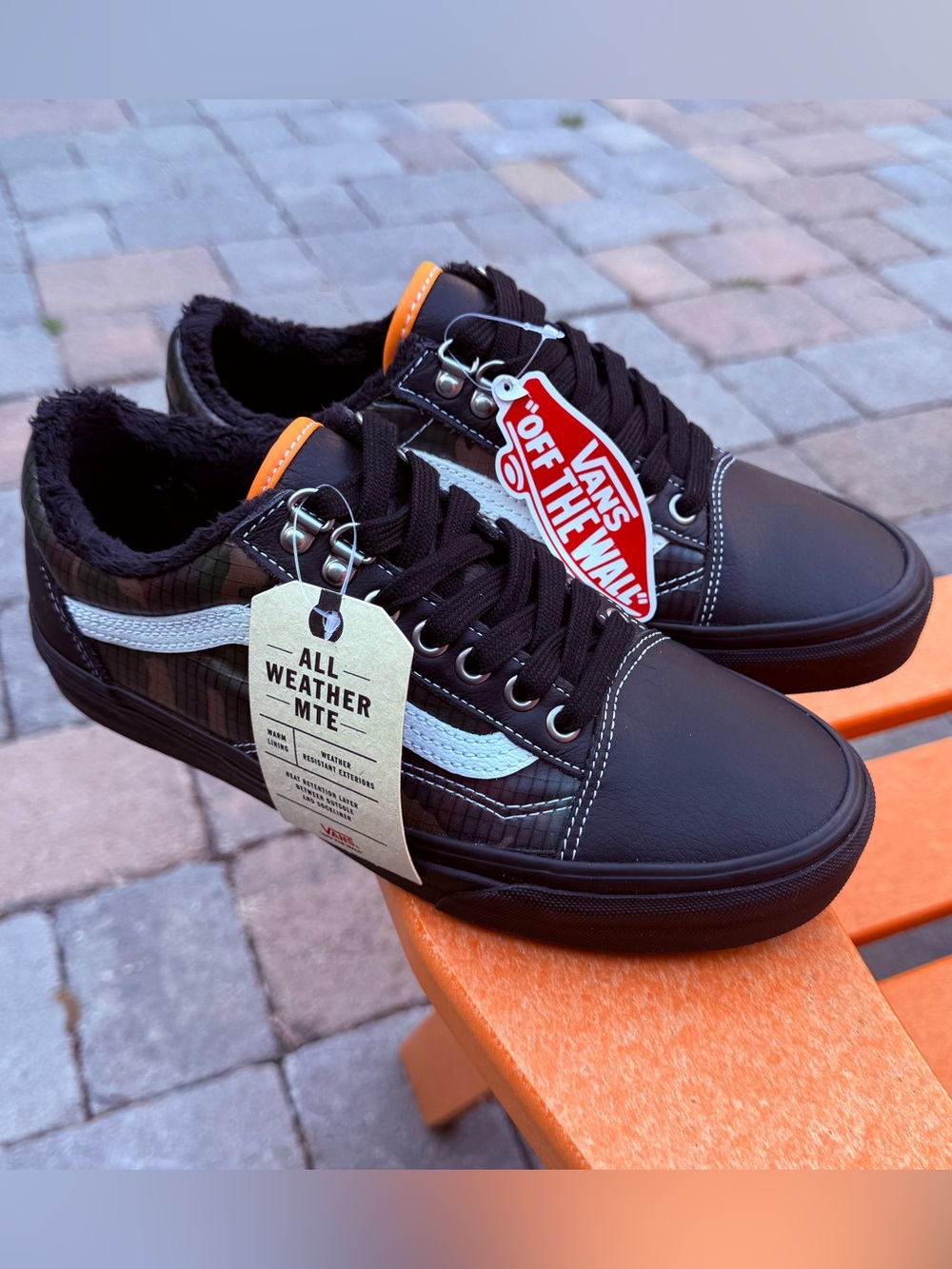 VANS Old Skool MTE Black/Camo All Weather Sneakers - Unisex Women’s 8; Men's 6.5